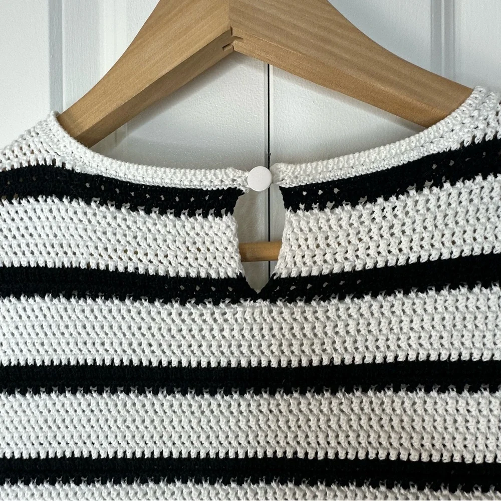 Talbots Petite Black & White Knit Short Sleeve Top - Picture 9 of 10